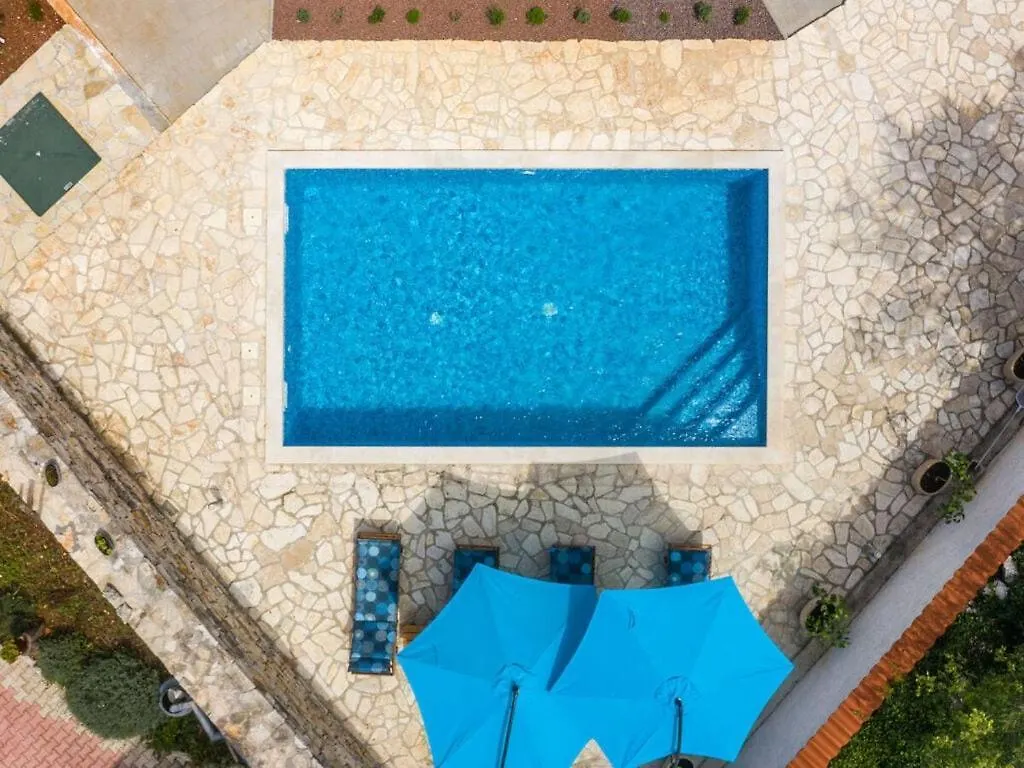 Villa Lamusica Comfortable Holiday Residence Svetvincenat 0*,  Croatia