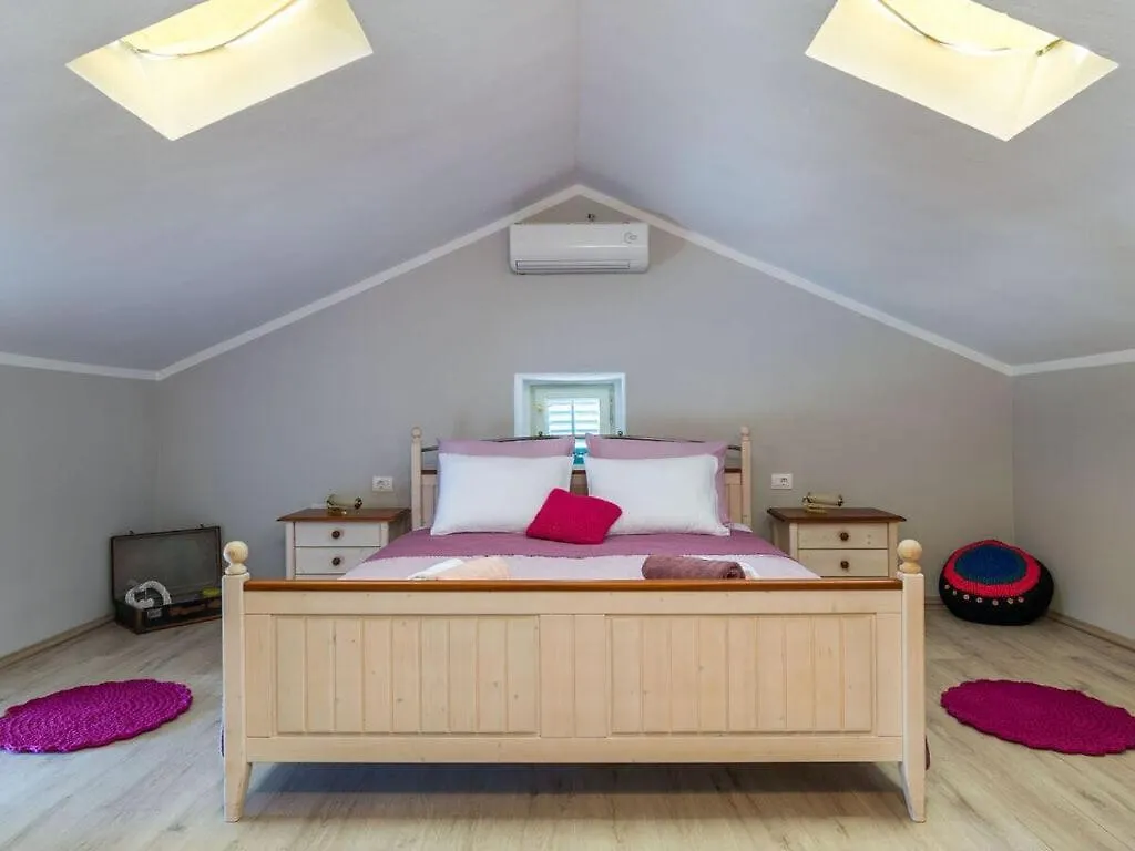 Villa Lamusica Comfortable Holiday Residence Svetvincenat